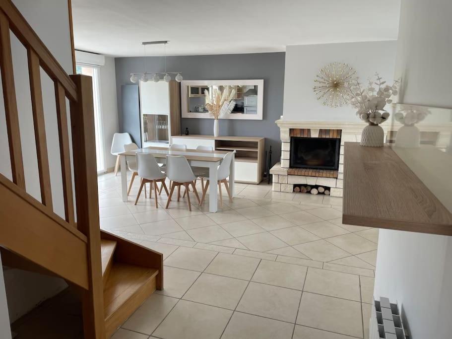 Maison D'Hotes Baslieux-sous-Chatillon Exteriér fotografie